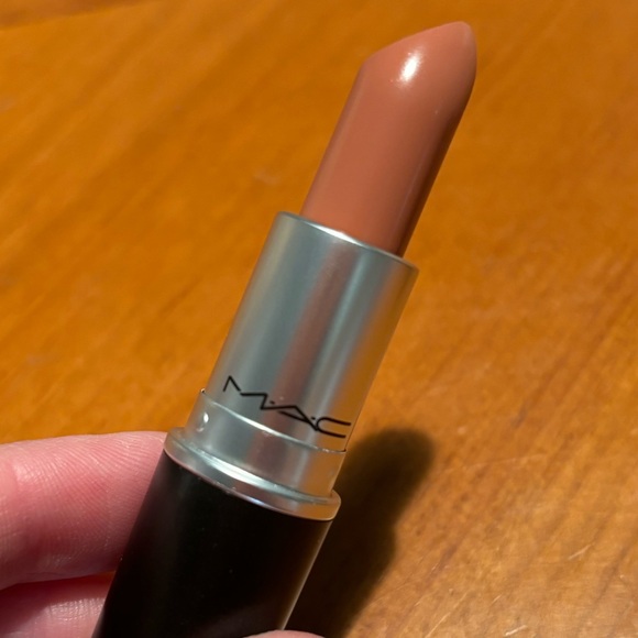 MAC Yash Lipstick Discontinued - Picture 10 of 16